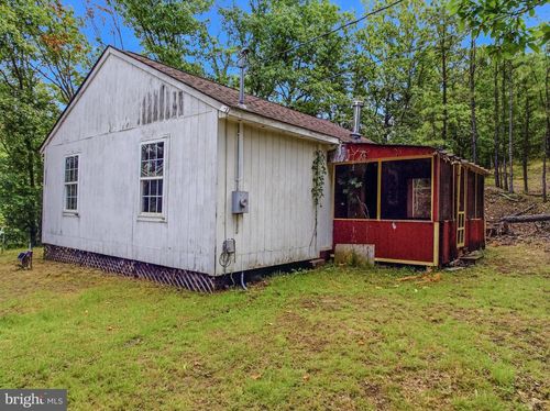 2230 Seldom Seen Ln, GREAT CACAPON, WV, 25422 | Card Image