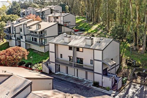 407 Vista Heights Rd, El Cerrito, CA, 94530-6505 | Card Image