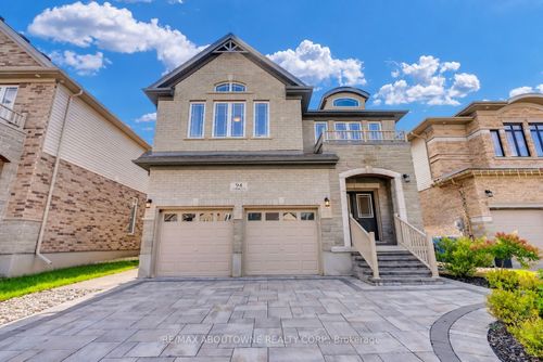 94 Ambrous Cres, Guelph, ON, N1G0E4 | Card Image