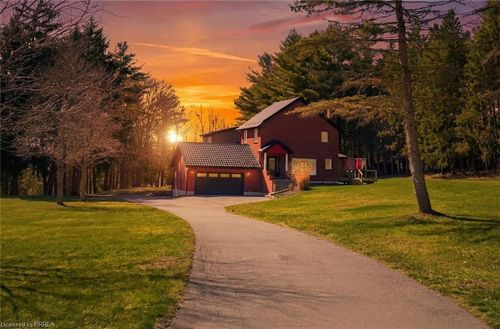 25 Hammond Rd, Brant, ON, N3T5L4 | Card Image