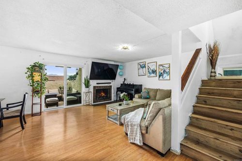 1437 Robin Ln, El Cajon, CA, 92020-1456 | Card Image