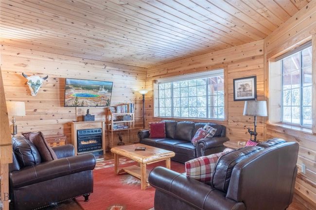 286 Mule Deer Rd, House other with 3 bedrooms, 4 bathrooms and null parking in West Yellowstone MT | Image 8
