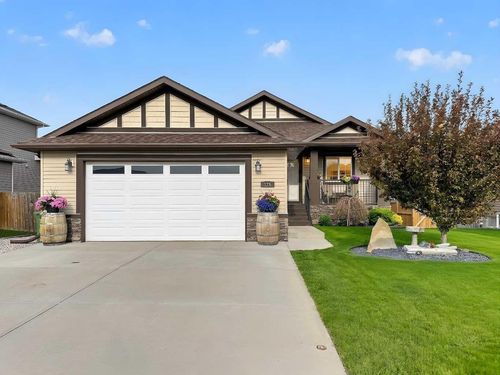 138 Hanson Dr Ne, Langdon, AB, T0J1X1 | Card Image