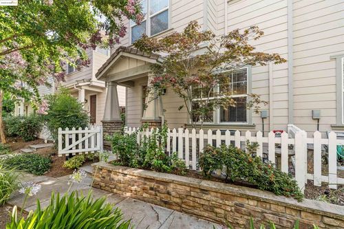 206 Hamlin Loop, Walnut Creek, CA, 94598-2639 | Card Image