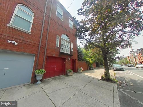 793 S Front St, PHILADELPHIA, PA, 19147-3524 | Card Image