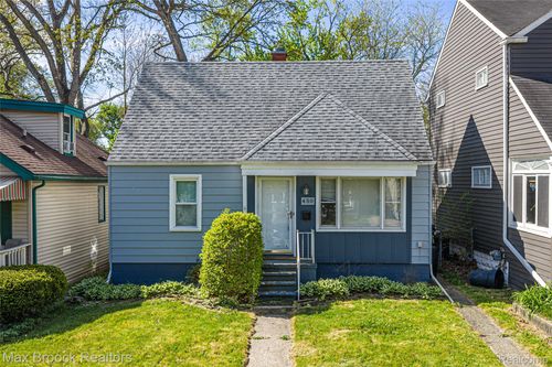 450 E Maplehurst St, Ferndale, MI, 48220-1352 | Card Image