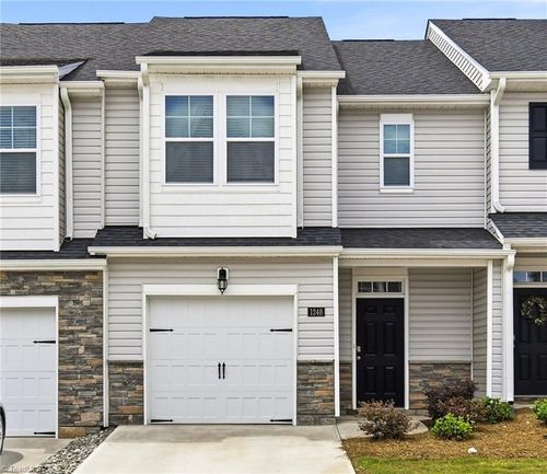 1248 Evelynnview Ln, Kernersville, NC, 27284 | Card Image