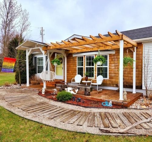 8972 S Maple City Rd, Maple City, MI, 49664-9723 | Card Image