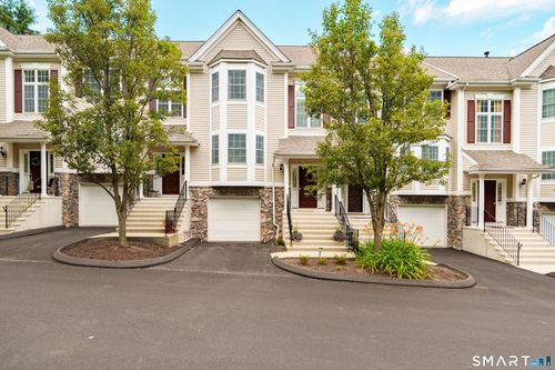 103-103 Larson Dr, Danbury, CT, 06810-7367 | Card Image