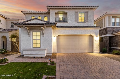 3511 E Crest Ln, Phoenix, AZ, 85050-0052 | Card Image