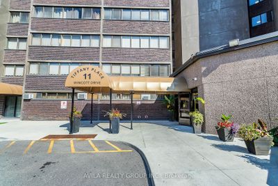 815 - 11 Wincott Dr, Condo with 2 bedrooms, 1 bathrooms and 1 parking in Etobicoke ON | Image 1