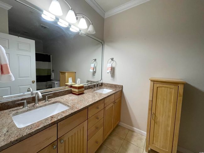Primary Bedroom's En Suite has Updated Granite Counter. | Image 19