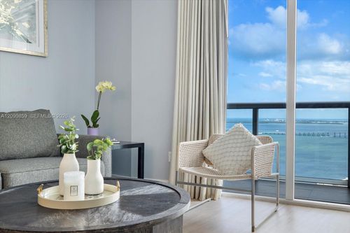 4309-485 Brickell Ave, Miami, FL, 33131-2762 | Card Image