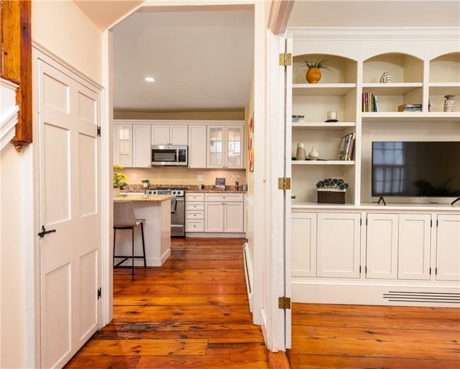 85 John St, House other with 5 bedrooms, 2 bathrooms and 2 parking in Providence RI | Image 5