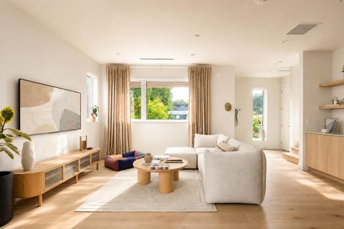 1-2063 E 13th Avenue, Vancouver, BC, V5N2C5 | Card Image