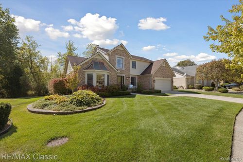 22691 Foxmoor Dr, Novi, MI, 48374-3730 | Card Image