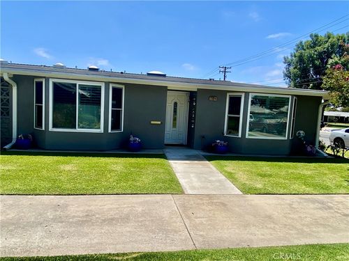13160 Saint Andrews Dr, Seal Beach, CA, 90740-3498 | Card Image
