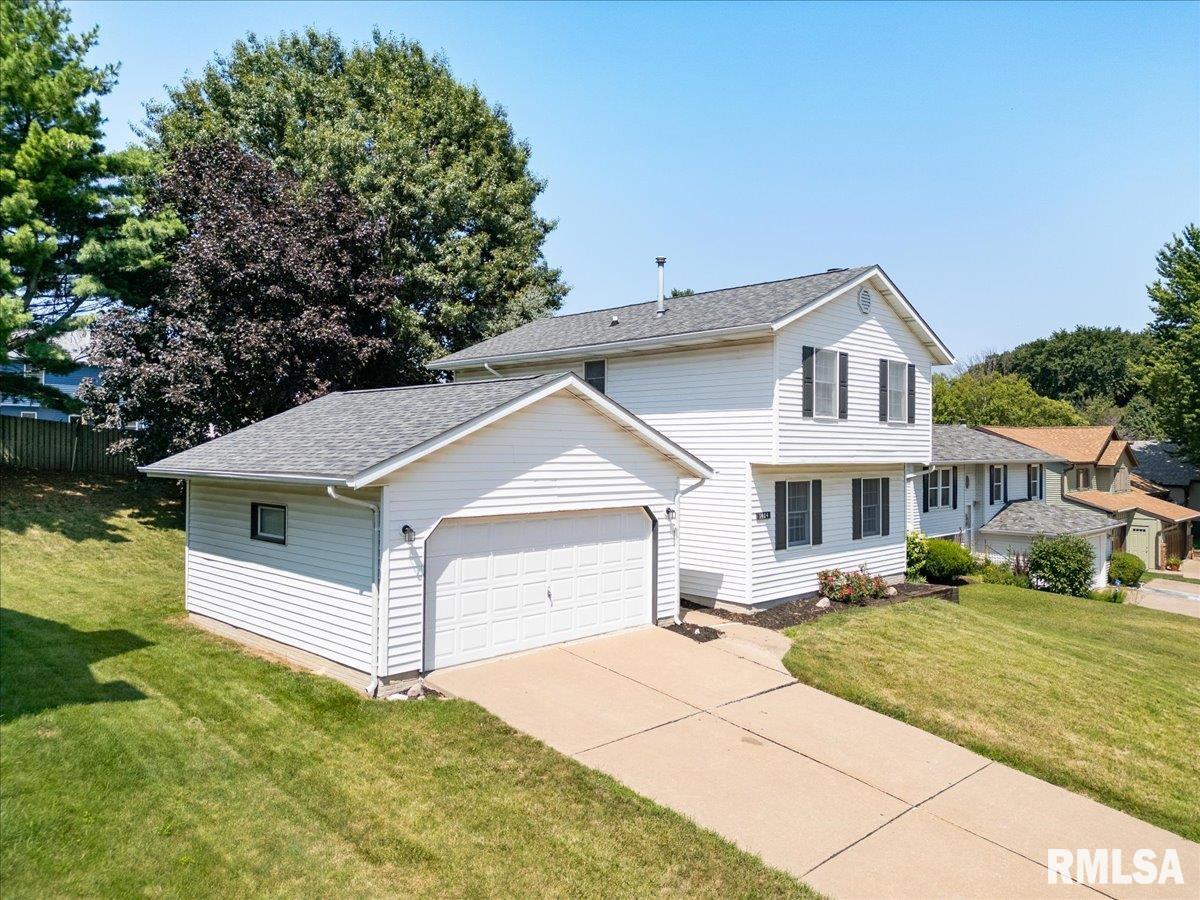 49th St, Davenport, IA 52806