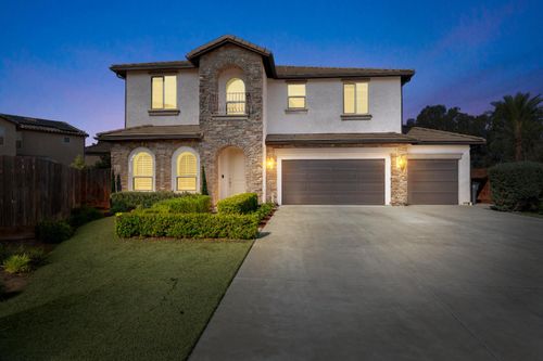 1805 E Bella Rosa Ave, Fresno, CA, 93730-7026 | Card Image