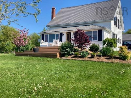 676 Highway 201, Moschelle, NS, B0S1A0 | Card Image