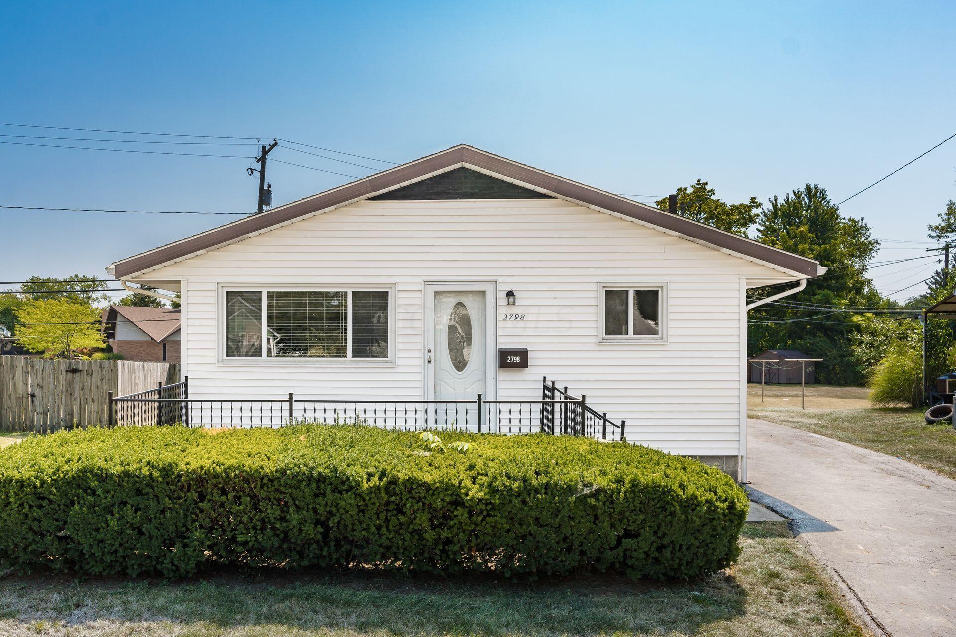 Brookpark Cir, Grove City, OH 43123