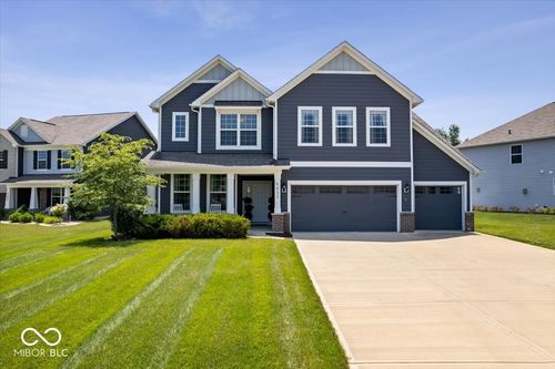 5623 Mahogany Dr, Noblesville, IN, 46062-1201 | Card Image