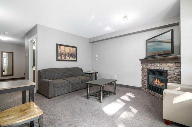 604-ANDAMP-605 - 401 4 St, Home with 2 bedrooms, 3 bathrooms and 2 parking in Elkwater AB | Image 21