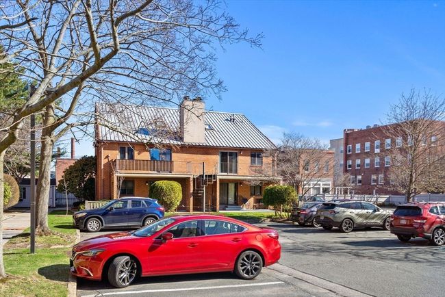APT-201 - 9 Barton Sq, Condo with 2 bedrooms, 2 bathrooms and 1 parking in Salem MA | Image 20