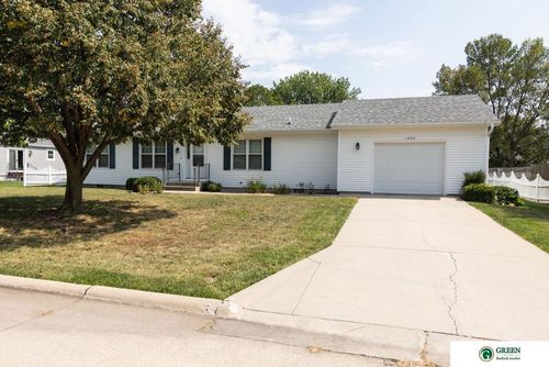 1302 N Wisconsin Ave, York, NE, 68467-2224 | Card Image