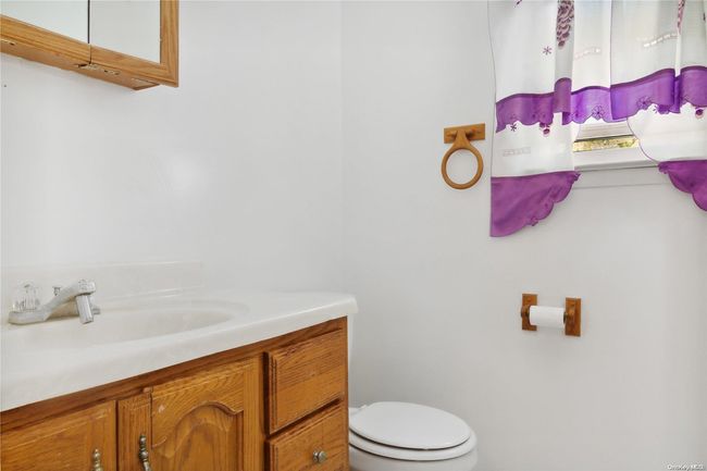 6 Sunflower Ct, House other with 4 bedrooms, 3 bathrooms and null parking in Coram NY | Image 8
