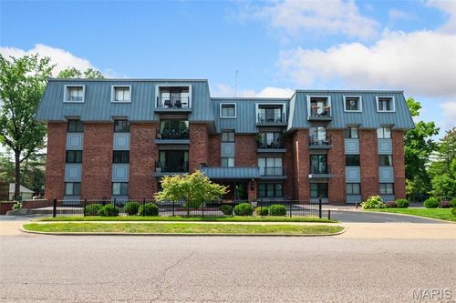 apt-20-450 W Adams Ave, Kirkwood, MO, 63122-4076 | Card Image