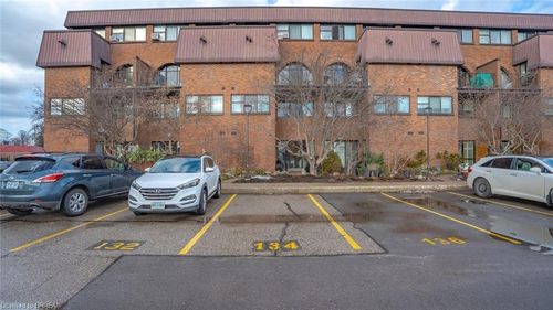 136-36 Hayhurst Rd, Brantford, ON, N3R6Y9 | Card Image