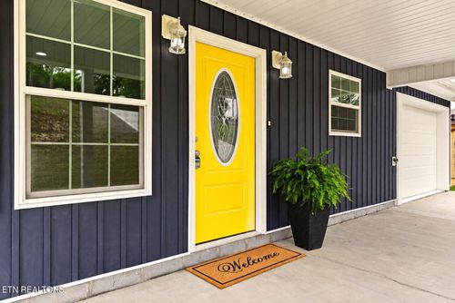 134 Houston Ave, Oak Ridge, TN, 37830-7326 | Card Image
