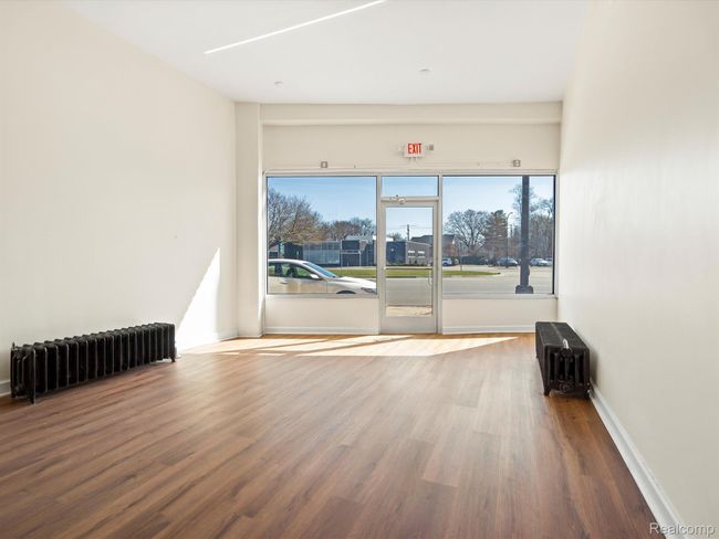 23525 Woodward Ave, Home with 0 bedrooms, 4 bathrooms and 5 parking in Ferndale MI | Image 32