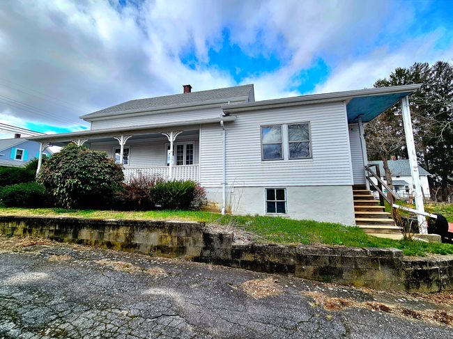 46 Salisbury Ave, House other with 3 bedrooms, 1 bathrooms and null parking in Moosup CT | Image 5