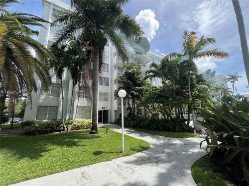 414-488 Nw 165th Street Rd, Miami, FL, 33169-6463 | Card Image