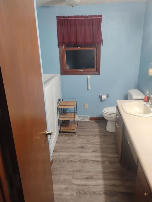 503 Walnut St, Delavan, IL, 61734-7587 | Card Image