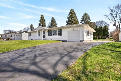 489 Chestnut Ridge Rd, Rochester, NY, 14624-4340 | Card Image