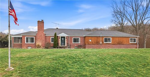 516 Wallace Run Rd, Beaver Falls, PA, 15010-5737 | Card Image