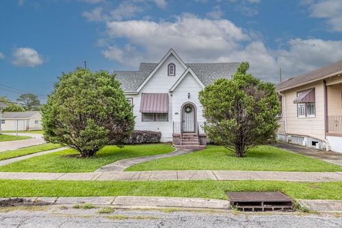 3433 Clermont Dr, New Orleans, LA, 70122-4730 | Card Image