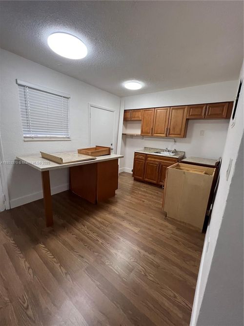 apt-1-7155 W 14th Ct, Hialeah, FL, 33014-4504 | Card Image