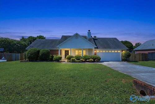110 Word Ln, Harvest, AL, 35749-8800 | Card Image