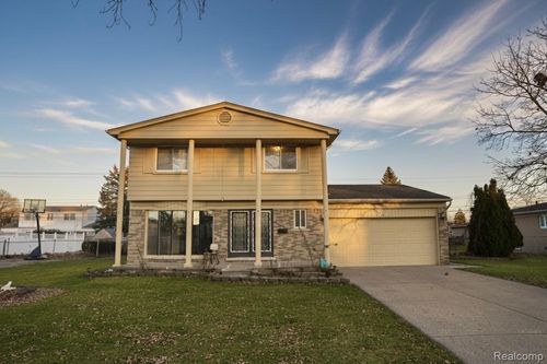 36368 Tulane Dr, Sterling Heights, MI, 48312-2859 | Card Image