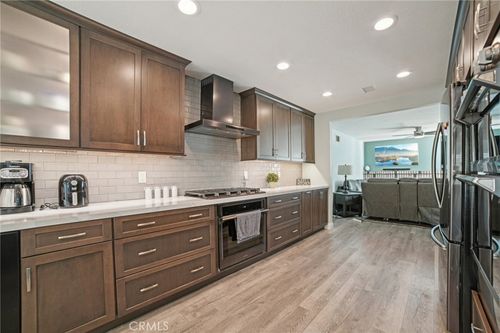 25231 Grovewood, Lake Forest, CA, 92630-6401 | Card Image