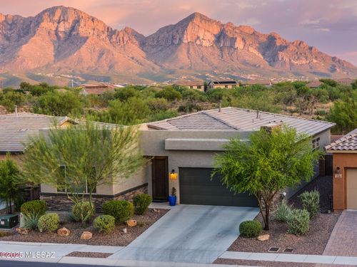 220 E Ancient Pueblo Ln, Oro Valley, AZ, 85755-1401 | Card Image