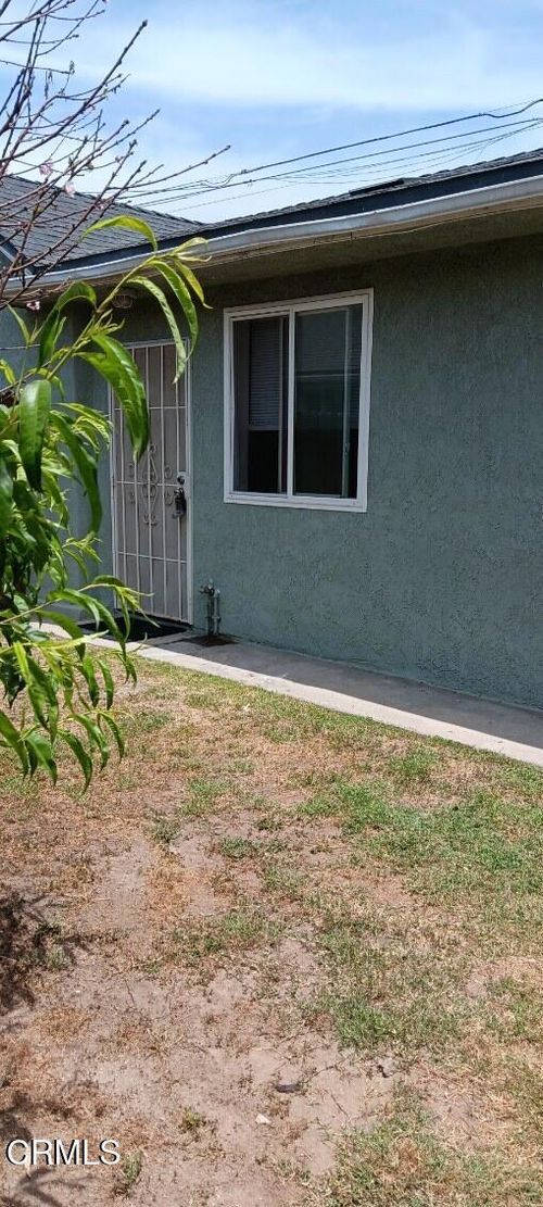 225 Brett Way, Santa Paula, CA, 93060-3644 | Card Image