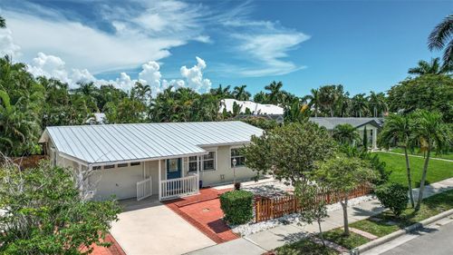 617 W Olympia Ave, PUNTA GORDA, FL, 33950-5439 | Card Image