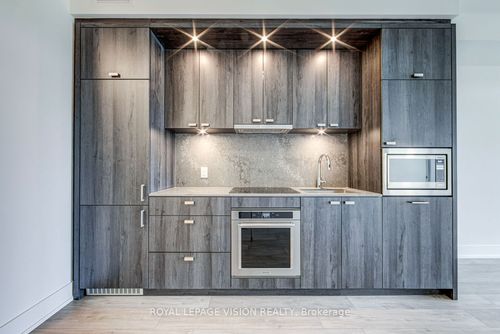716-858 Dupont Street, Toronto, ON, M6G0C1 | Card Image