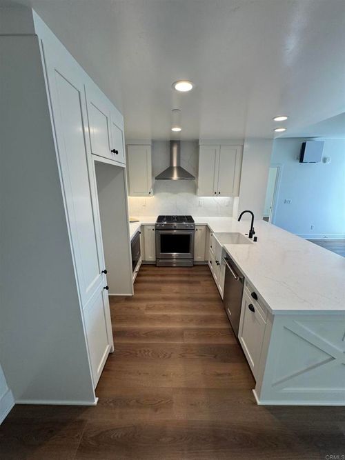 201-1105 Catania Ct, Encinitas, CA, 92024 | Card Image