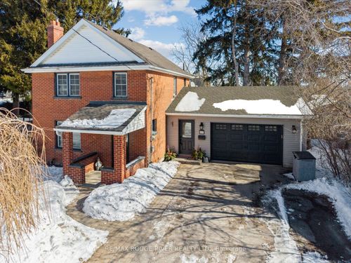 137 Elgin St, Bowmanville, ON, L1C3E8 | Card Image